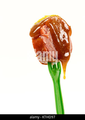 Isolato; forcella; ketchup; carni; salsicce; cibo; salsa curry;;; currywurst bude; mangiare; taglio; rapido; unto; Tedesco; il bratwurst; spice; shop; specialità; unhea Foto Stock