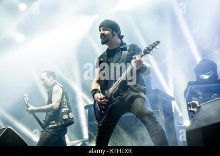 Il danese hard rock band Volbeat esegue un concerto dal vivo a Oslo Spektrum. Qui il chitarrista Rob Caggiano è visto dal vivo sul palco. Norvegia, 26/10 2016. Foto Stock