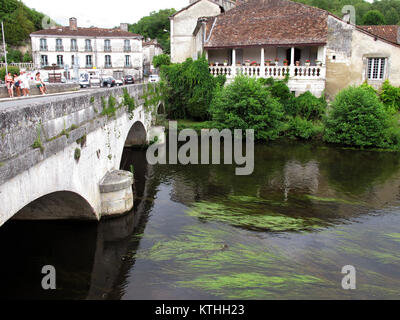 Brantome en Périgord, La Dronne fiume Dordogne, Nouvelle-Aquitaine, Francia, Europa Foto Stock