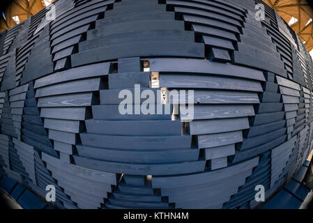 Serpentine Pavilion 2017, progettato da Francis Kéré. Il giorno di tempesta Ofelia Foto Stock