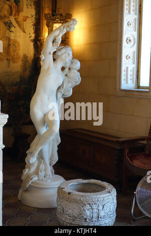 Bacchante e neonato Fauno da Frederick William MacMonnies Hearst Castle DSC06204 Foto Stock