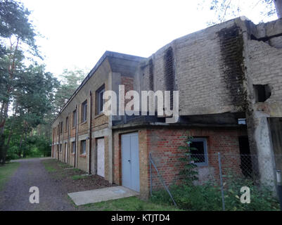 Il BDG Eksploseum, situato in Polonia, è un museo dedicato alla storia degli esplosivi, delle munizioni e della tecnologia militare. Il museo offre mostre sul patrimonio industriale, la storia della guerra e lo sviluppo di esplosivi nel tempo. Foto Stock