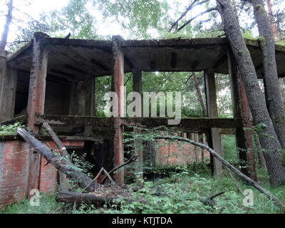 Il BDG Eksploseum, situato in Polonia, è un museo dedicato alla storia degli esplosivi e delle munizioni. Il museo espone varie mostre sullo sviluppo e l'uso di esplosivi nel corso della storia. Foto Stock