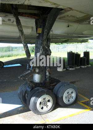 L'Avro Vulcan B.2 XL319 era un bombardiere strategico britannico, uno dei tre iconici aerei Vulcan utilizzati durante la Guerra fredda. Questo particolare velivolo è conservato al North East Land, Sea, and Air Museums (NELSAM), dove è stato esposto il 27 giugno 2015. Il Vulcano era noto per il suo caratteristico design ad ala delta e per il ruolo nella deterrenza nucleare durante il XX secolo. Foto Stock
