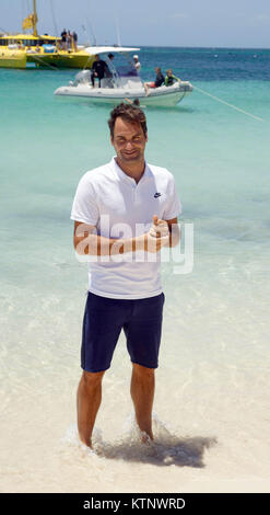 Il tennista Roger Federer visita Rottnest Island della costa di Perth, Wewstern Australia come promozione per la sua apparizione alla Hopman Cup. Foto Stock