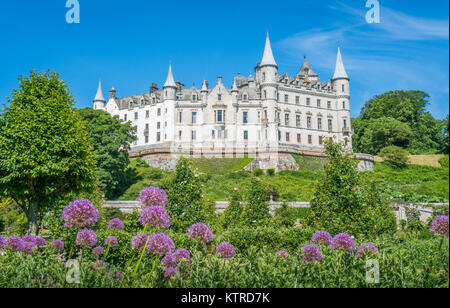 Dunrobin Castle in una giornata di sole, Sutherland county, Scozia. Foto Stock