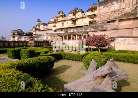 I giardini formali del Chitrashala (galleria di immagini) di Bundi Palace, Bundi, Rajasthan, India Foto Stock