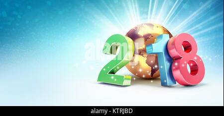 Nuova e colorata data dell'anno 2018, composto con un oro il pianeta terra, su un lucido sfondo blu - 3D illustrazione Foto Stock