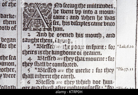 Le Beatitudini, Matteo 5:1-4 da una prima edizione del re James la Bibbia, 1611. La cortesia della collezione Reed a Dunedin Public Library, Nuova Zelanda Foto Stock