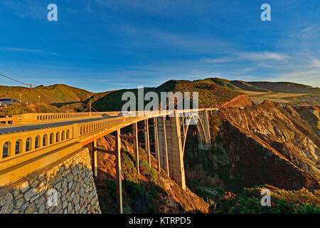 Bixby Bridge su autostrada, California Foto Stock