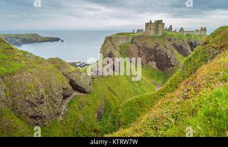 Castello di Dunnottar, vicino a Stonehaven, Scozia. Foto Stock