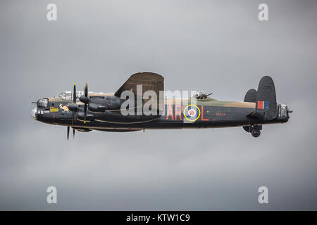 Avro Lancaster PA474 del Battle of Britain Memorial volo al Royal International Air Tattoo 2017 Foto Stock