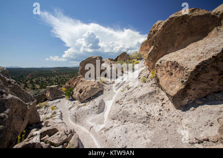 Tsankawi sito preistorico, Bandelier National Monument, Los Alamos NM Foto Stock