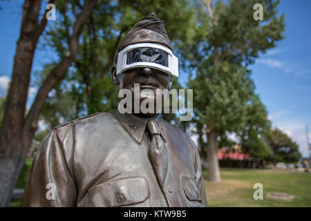 Statue del generale Leslie R. boschetti e il Dottor J. Robert Oppenheimer Foto Stock