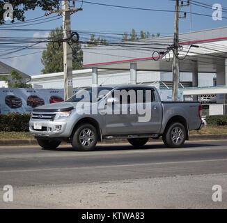 CHIANG MAI, Thailandia - 12 dicembre 2017: Raccoglitore privato auto Ford Ranger. Sulla strada No.1001, a 8 km dalla città di Chiangmai. Foto Stock