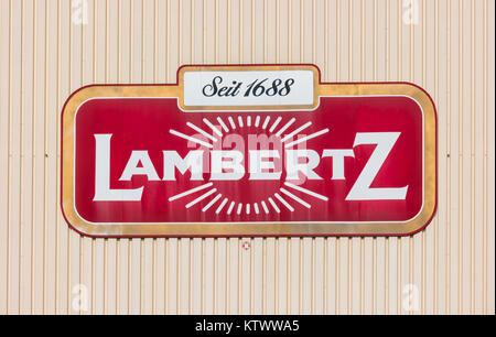 Lambertz Logo su un edificio di fabbrica. Il gruppo Lambertz è un Aachener stampate- e la fabbrica di cioccolato fondato da Henry Lambertz 1688 e un produttore Foto Stock