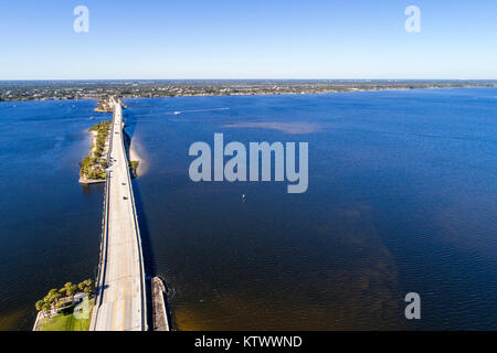 Jensen Beach Florida, Causeway Boulevard, Indian River Ecological Lagoon, acqua, vista aerea dall'alto, FL17121446d Foto Stock