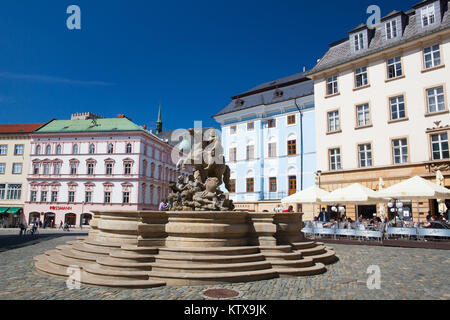 Olomouc, Repubblica Ceca - Maggio 5,2017: vista sulla piazza Dolni di Olomouc, Repubblica Ceca, nome originale Dolni namesti. Famoso patrimonio UNESCO Città un Foto Stock