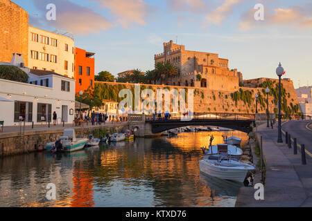 Centro storico di Porto, Ciutadella, Menorca, isole Baleari, Spagna, Mediterraneo, Europa Foto Stock