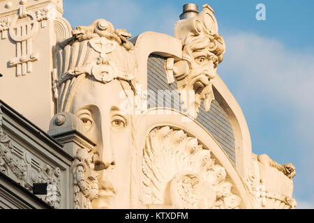 Art Nouveau architettura nel centro di Riga, Lettonia, Paesi Baltici, Europa Foto Stock