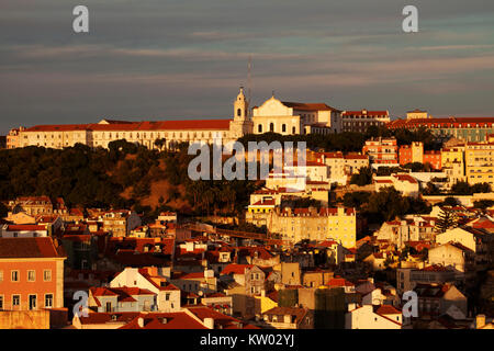 La chiesa e il convento di Graca (Igreja e Convento da Graca) a Lisbona, Portogallo. Foto Stock