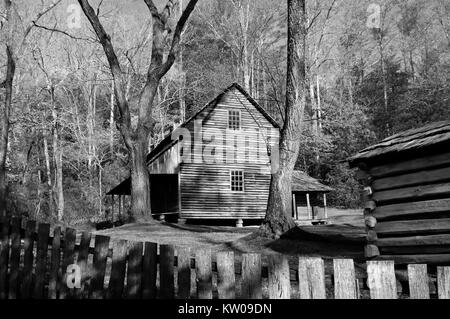 Tipton cabina in Cades Cove al Parco Nazionale di Great Smoky Mountains Foto Stock