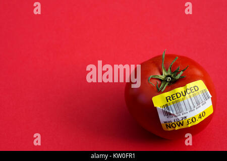 Prezzo ridotto il pomodoro Foto Stock