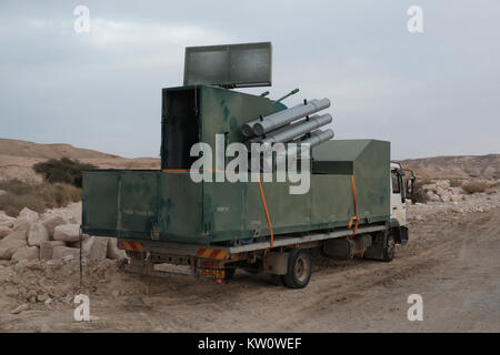 Una trappola imita il lancio di missili sistema implementato nel deserto del Negev durante la forza aerea israeliana guerra trapano di simulazione. Israele Foto Stock