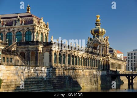 A Dresda, kennel, lunga galleria con corona gate, Zwinger, Langgalerie mit Kronentor Foto Stock