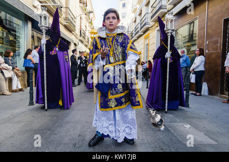 Badajoz Spagna lunedì. aprile 14. 2017. Venerdì Santo. Processione della Settimana Santa in Badajoz. Foto Stock