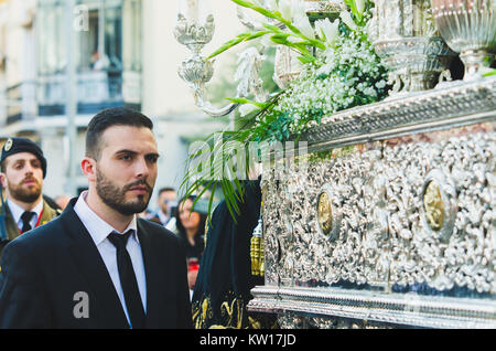 Badajoz Spagna lunedì. aprile 14. 2017. Venerdì Santo. Processione della Settimana Santa in Badajoz. Foto Stock