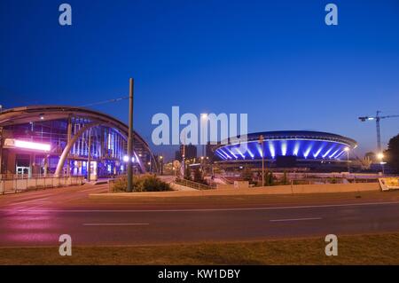Arena multifunzionale complesso chiamato 'Spodek'. Katowice, voivodato di Slesia, Polonia Foto Stock