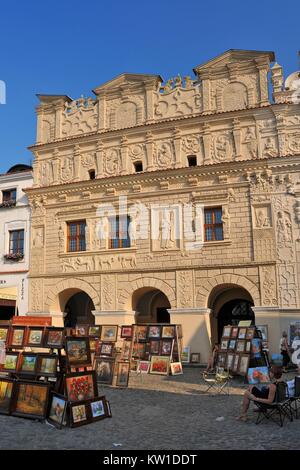 San Nicola (sinistra) e San Cristoforo (destra) townhouses. Kazimierz Dolny, Lublino voivodato, Polonia. Foto Stock