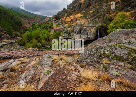 Paesaggio in Penha Garcia. Il Portogallo. Foto Stock