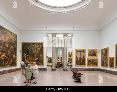 Gallery in La Pinacoteca di Brera, il Palazzo di Brera, Milano, Lombardia, Italia Foto Stock