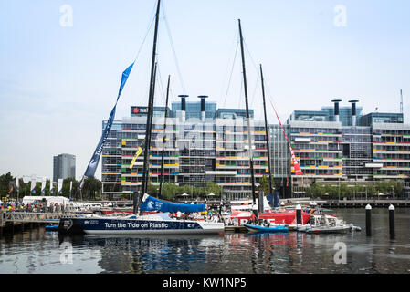 Yacht ormeggiati nei Docklands Melbourne, Volvo Ocean Race Foto Stock