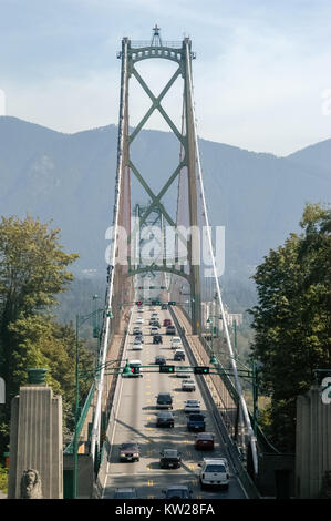 Ponte Lions Gate il collegamento di West Vancouver a North Vancouver Foto Stock