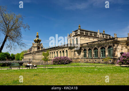 A Dresda, kennel, lunga galleria con corona gate, Zwinger, Langgalerie mit Kronentor Foto Stock