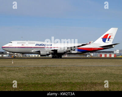 Boeing 747 400 Malaysia Airlines 9M MPC Schiphol di Amsterdam (AMS EHAM), 28 Febbraio 2005 Foto Stock