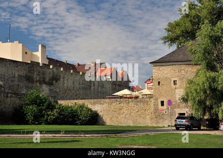 Litomerice, Cechia, Litomerice, città con il muro di ferro di cavallo bastion chiodo bastione, Tschechien, Stadtmauer mit Bastion Hufnagelbastei Foto Stock