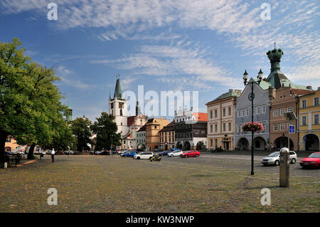 Litomerice, Cechia, Litomerice, marketplace con torre di città, Allerheiligennkirche e cup house, Tschechien, Marktplatz mit Stadtturm, Allerheiligenn Foto Stock