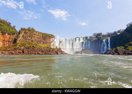 Panorama da Iguazu Falls National Park, Argentina. Sito del Patrimonio mondiale. Sud America viaggi avventura Foto Stock