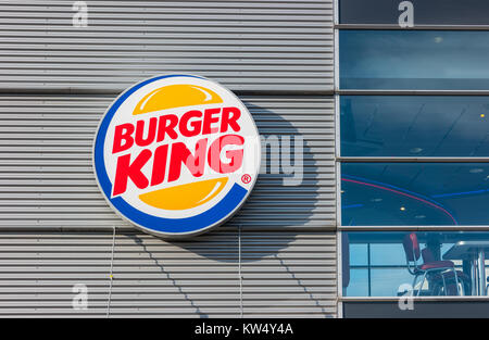 Cartello Burger King. Burger King, spesso abbreviato come BK, è una catena globale di hamburger fast food, Stati Uniti. Foto Stock