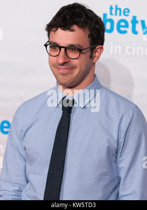 SYDNEY, Australia - 13 agosto: Blake Harrison, James Buckley, Simon Bird e Joe Thomas pongono alla premiere di 'L'Inbetweeners 2' a caso Cinema George Street, il 13 agosto 2014 a Sydney, in Australia. Il Inbetweeners 2 verrà rilasciato il 21 agosto 2014. Persone: Simon Bird Foto Stock