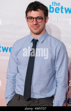 SYDNEY, Australia - 13 agosto: Blake Harrison, James Buckley, Simon Bird e Joe Thomas pongono alla premiere di 'L'Inbetweeners 2' a caso Cinema George Street, il 13 agosto 2014 a Sydney, in Australia. Il Inbetweeners 2 verrà rilasciato il 21 agosto 2014. Persone: Simon Bird Foto Stock