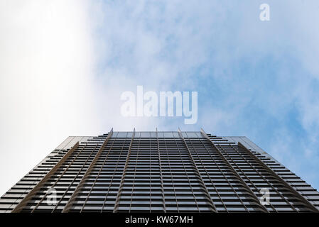 Un'anonima e generica torre alta a Kuala Lumpur, KL Malesia Foto Stock