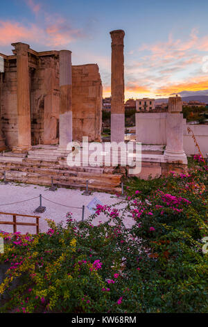 Resti di edifici della libreria nella città vecchia di Atene, Grecia. Foto Stock