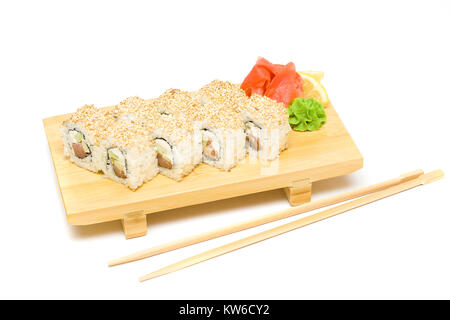 Il Sushi con wasabi e zenzero - Isolato su bianco Foto Stock