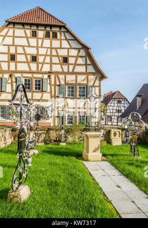 Cimitero storico nella città vecchia di Eppingen, Baden Wuerttemberg, Germania meridionale Foto Stock