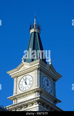 Torre dell'orologio a Disneyland Paris EuroDisney. Quasi mezzogiorno per la parata Foto Stock